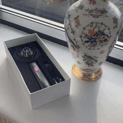 novacomb brush in a package